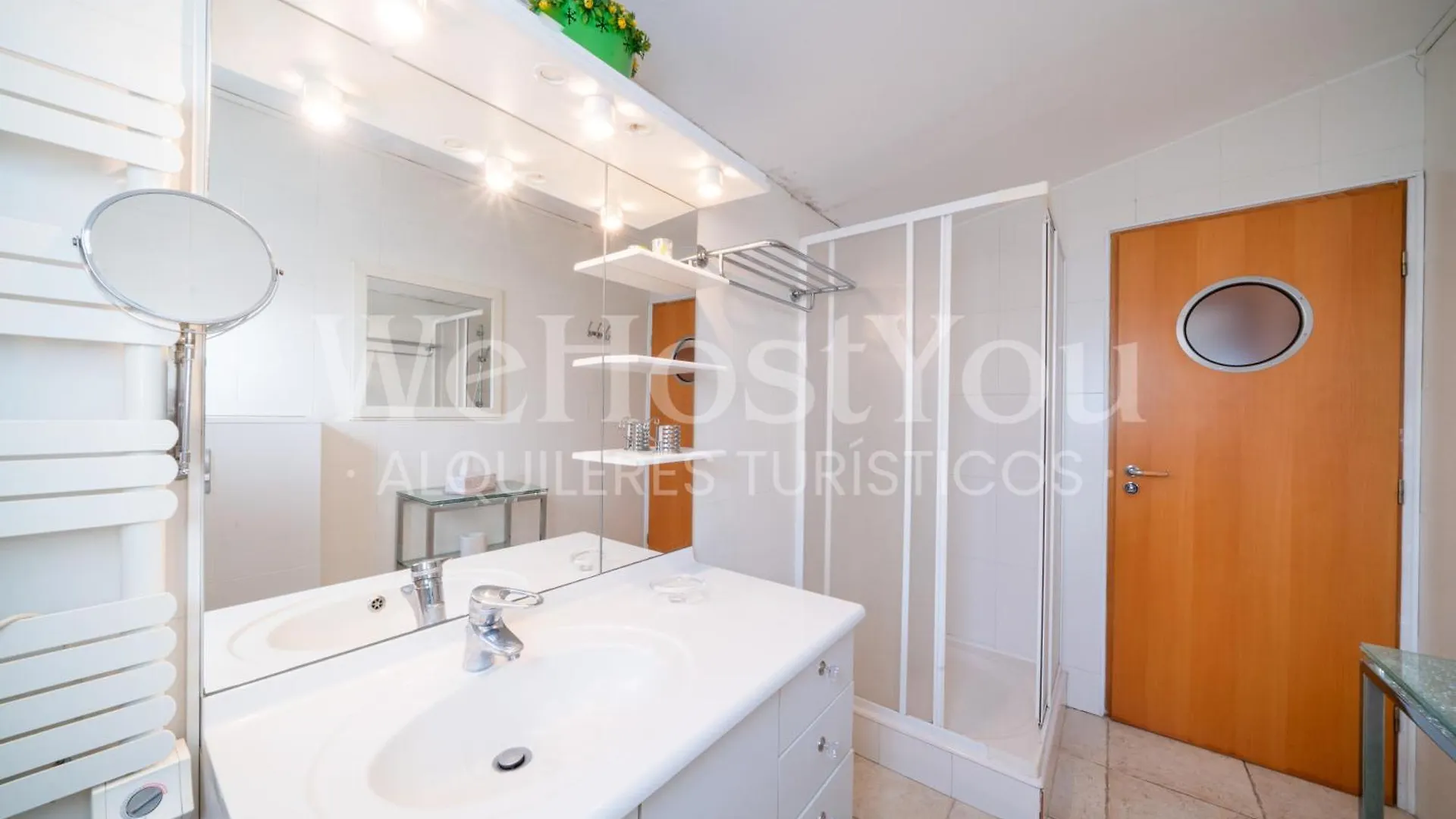Wehostyou - Belle Maison Roses, Mas Bosca 12 0*, Roses Spain