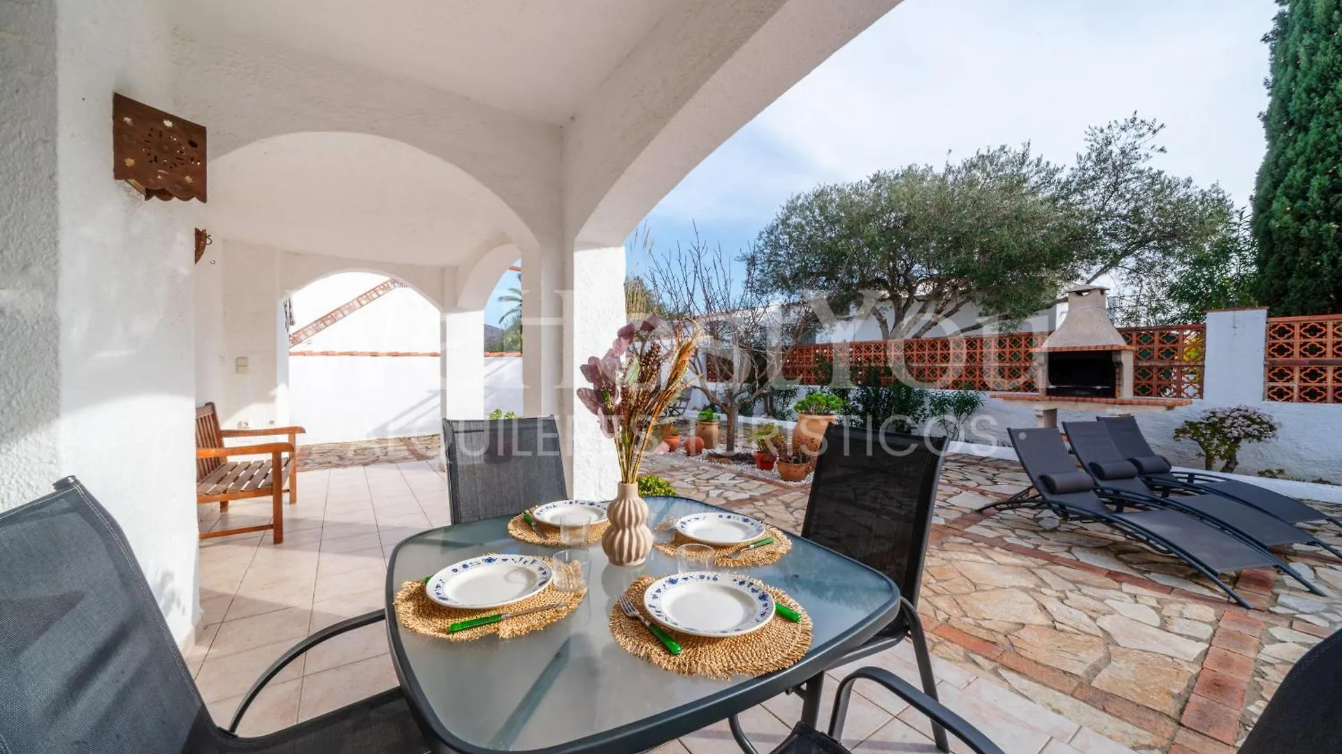 Holiday home Wehostyou - Belle Maison Roses, Mas Bosca 12 Spain